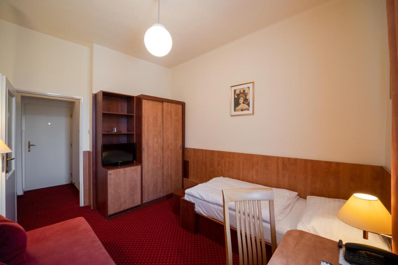 Hotel Grand Uherské Hradiště Esterno foto