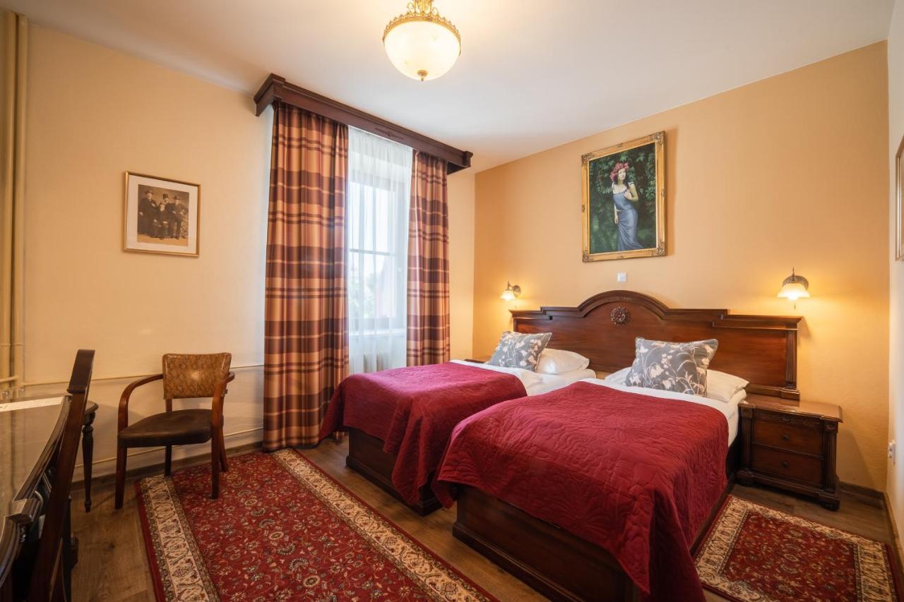 Hotel Grand Uherské Hradiště Esterno foto