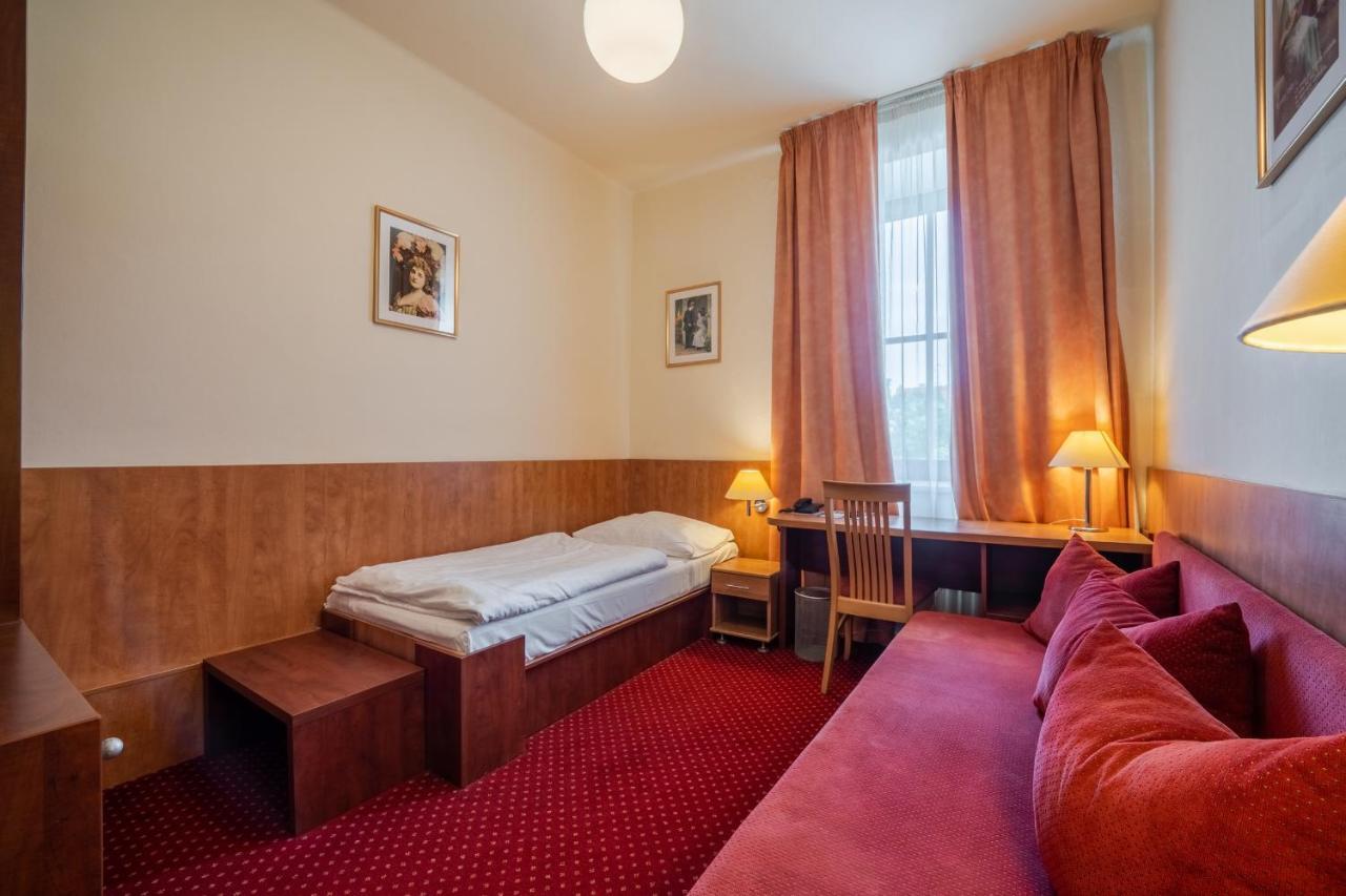 Hotel Grand Uherské Hradiště Esterno foto