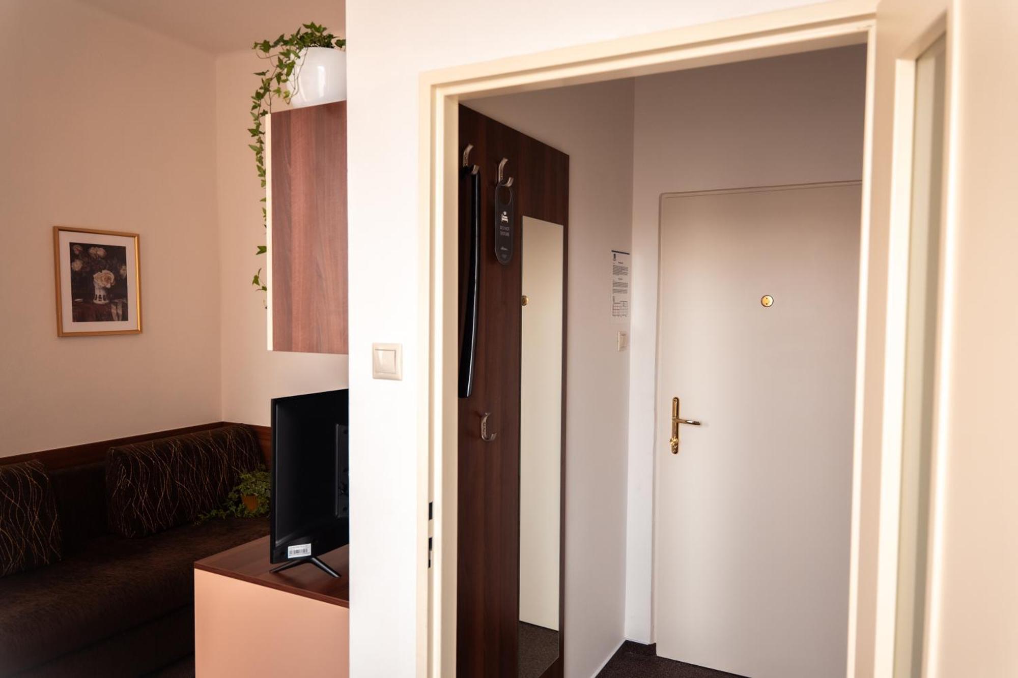 Hotel Grand Uherské Hradiště Esterno foto