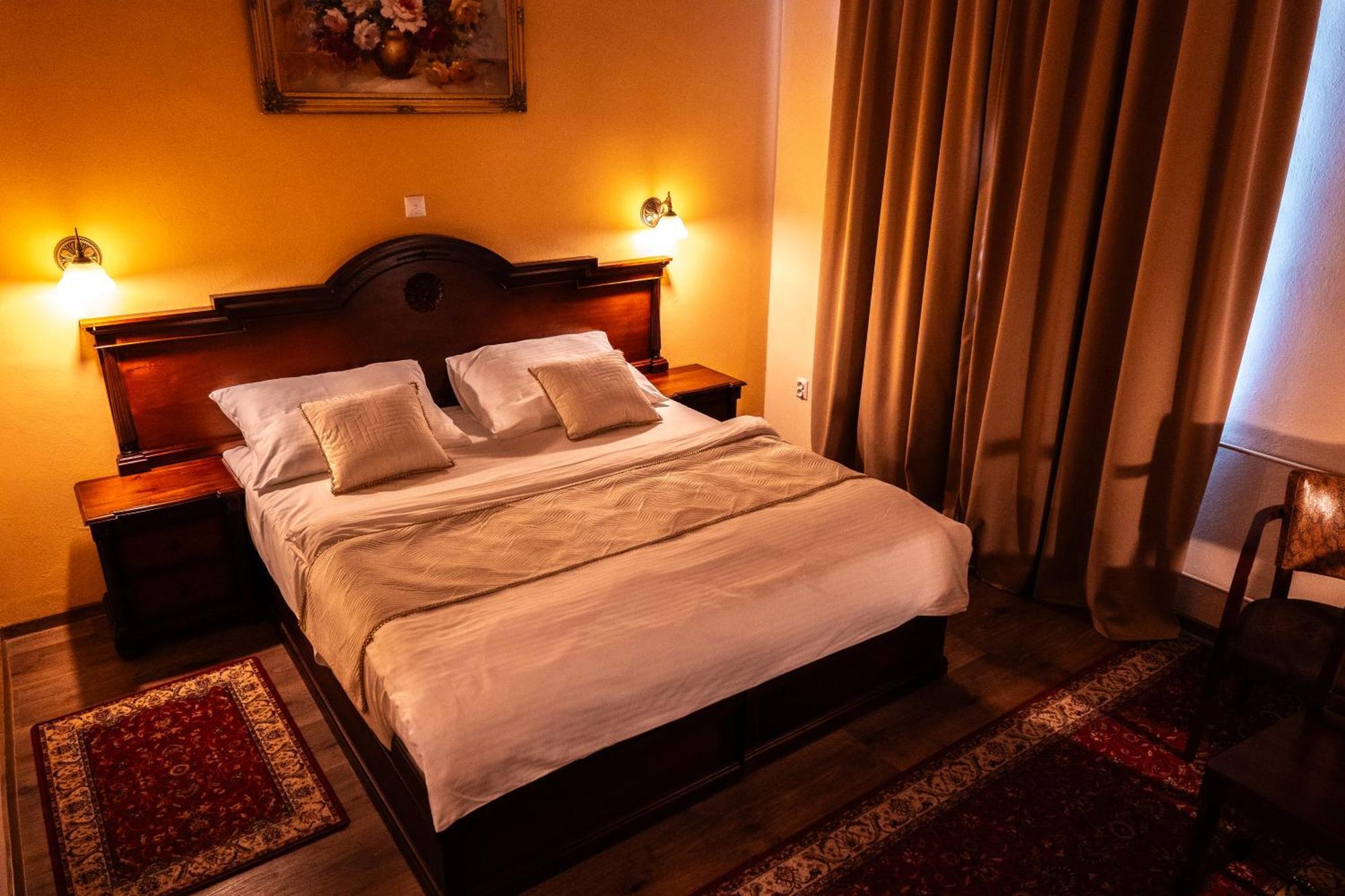 Hotel Grand Uherské Hradiště Esterno foto
